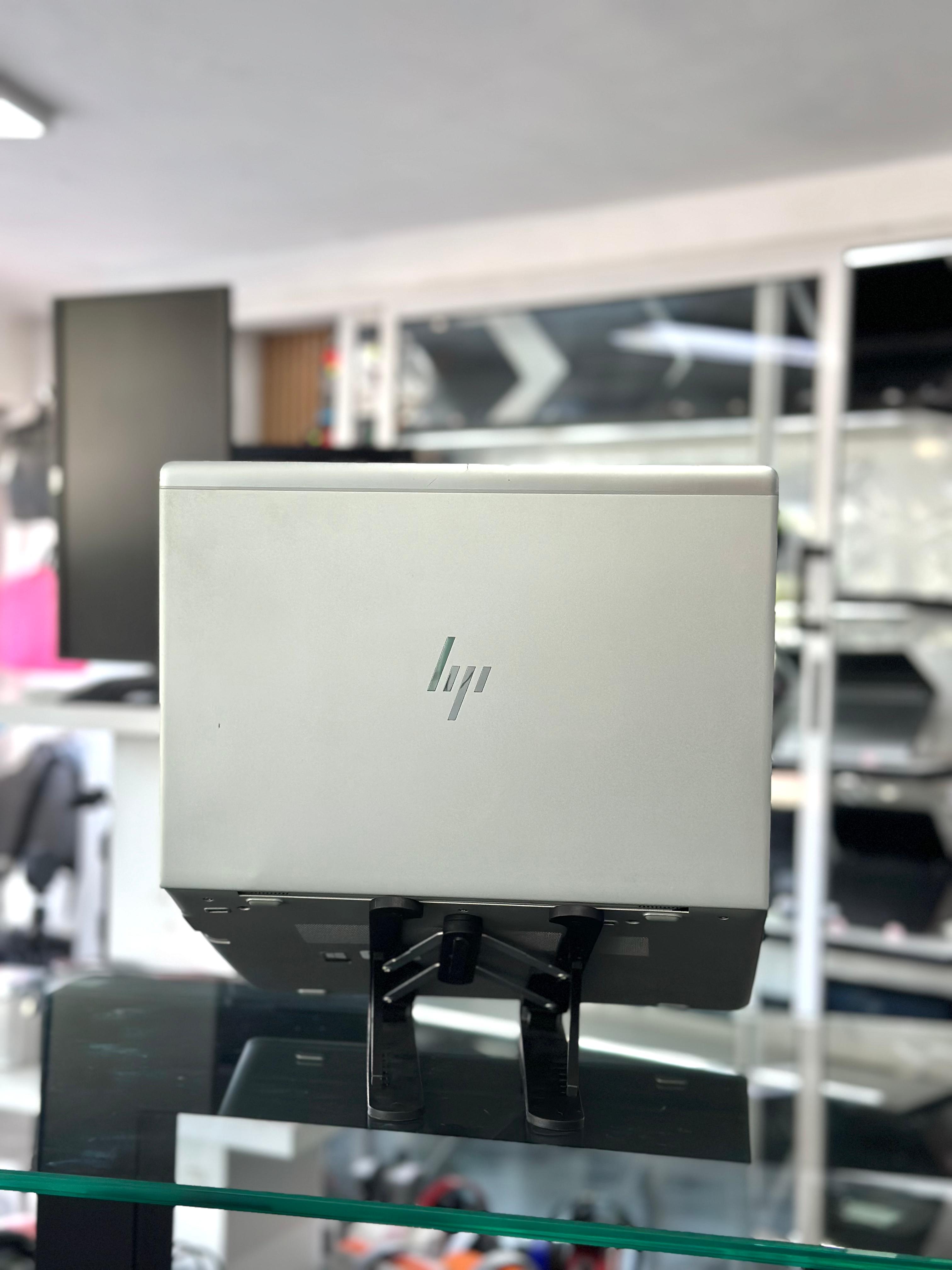 computadoras y laptops - HP ELITEBOOK 8VA GEN 4K 4