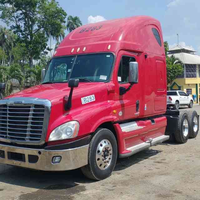 otros vehiculos - Se vende este Camión y la cola del camión  2