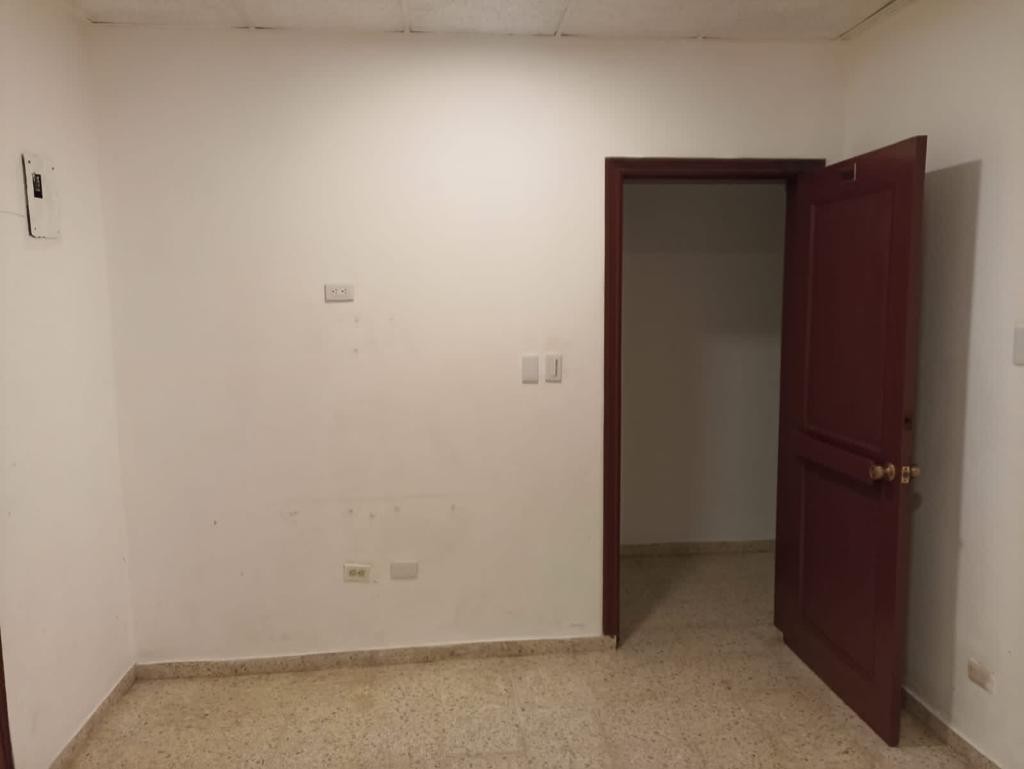 Alquiler Apartamento Estudio Sin Amueblar, Av Delgado, Gazcue, Santo Domingo 2