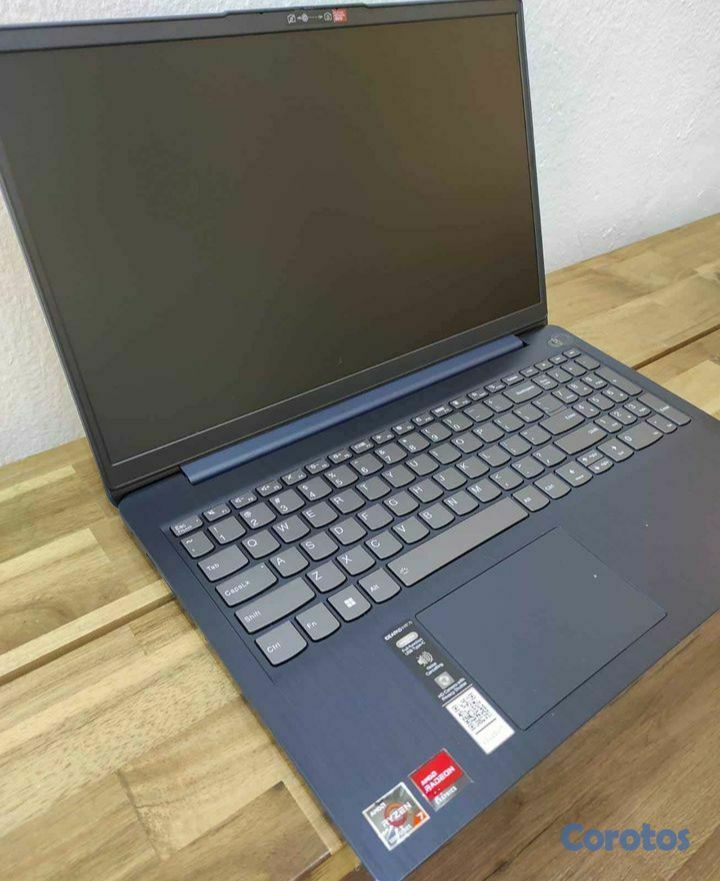 computadoras y laptops - Laptop lenovo ideapad 3, 15,6" FHD,Ryzen 7 5825U, 12GB RAM, 512GB SSD, Nueva  2