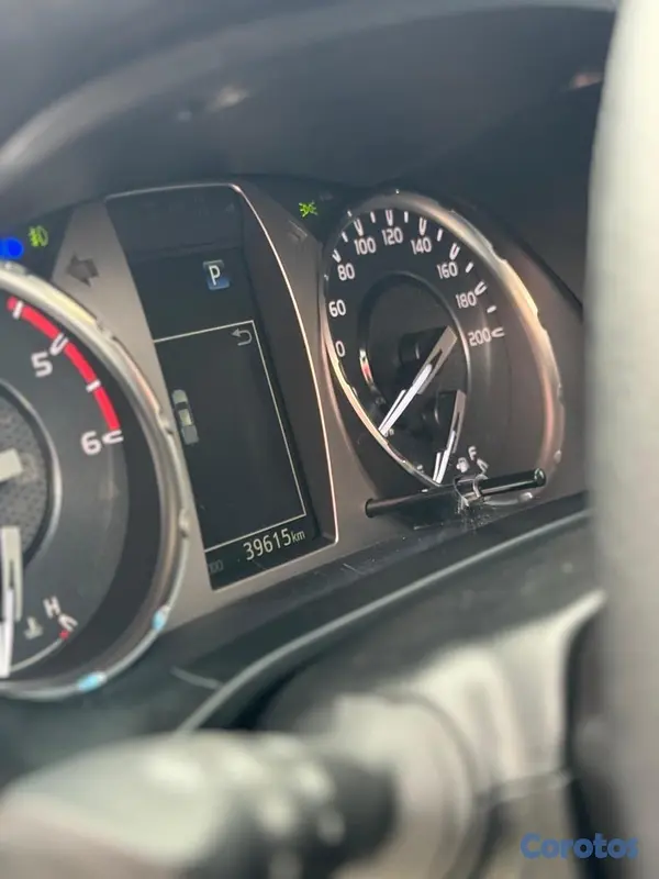 jeepetas y camionetas - Toyota hilux 2025 6
