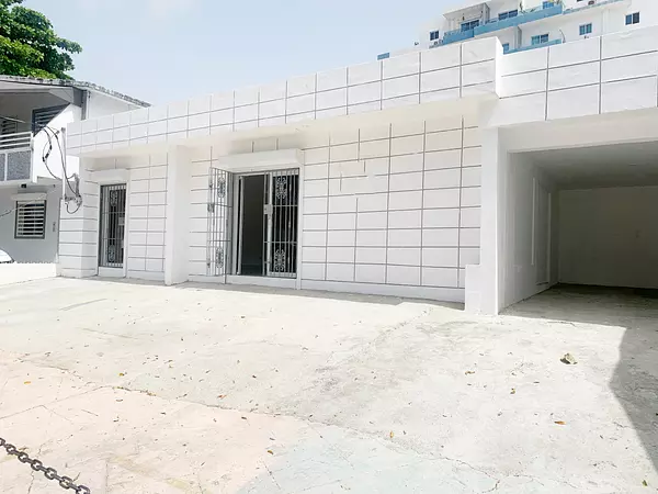 oficinas y locales comerciales - Local céntrico en Gazcue  6