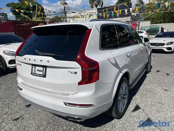 jeepetas y camionetas - Volvo XC90 T6 Inscription 2017 Clean Carfax 6