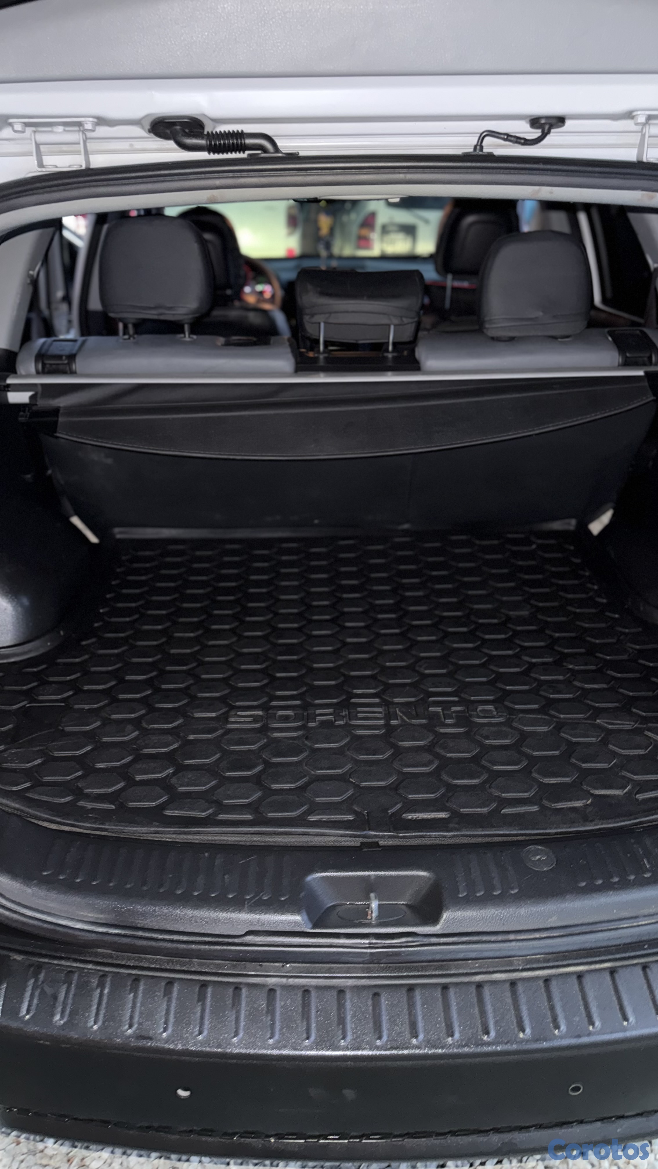 jeepetas y camionetas - Kia sorento 2013 2 Filas 4x2 gasolina Motor Dohc P 2