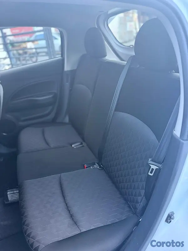 carros - MITSUBISHI MIRAGE BLACK EDITION 2021 8