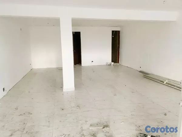 oficinas y locales comerciales - Alquiler local en Primer nivel  2