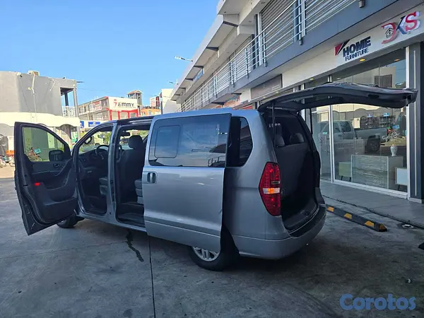 jeepetas y camionetas - HYUNDAI GRAND STAREX 2021 GRIS 8