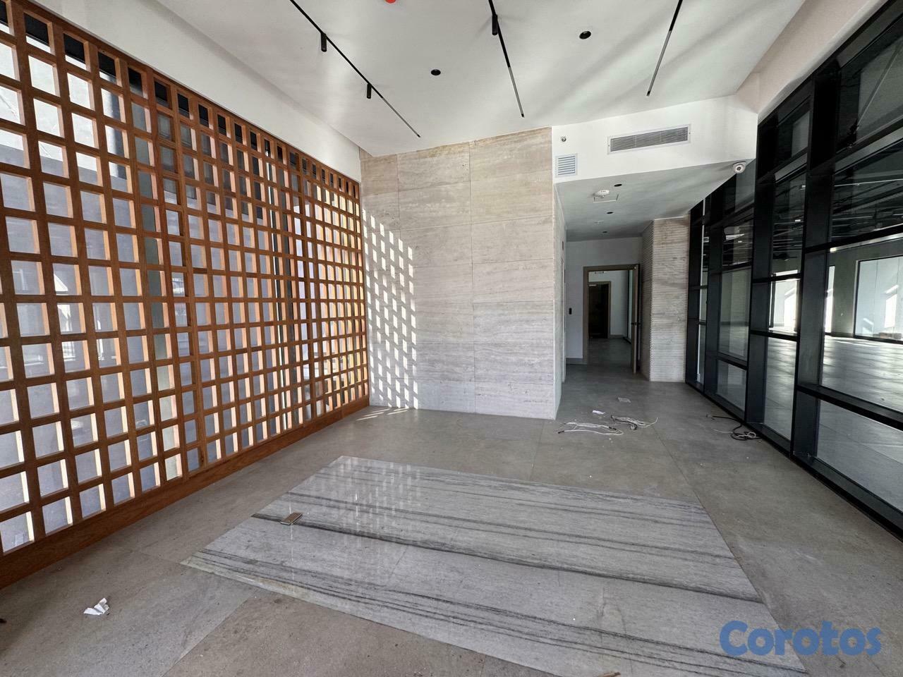 oficinas y locales comerciales - Local Comercial 1er piso alquiler adecuadas Naco Santo Domingo 8