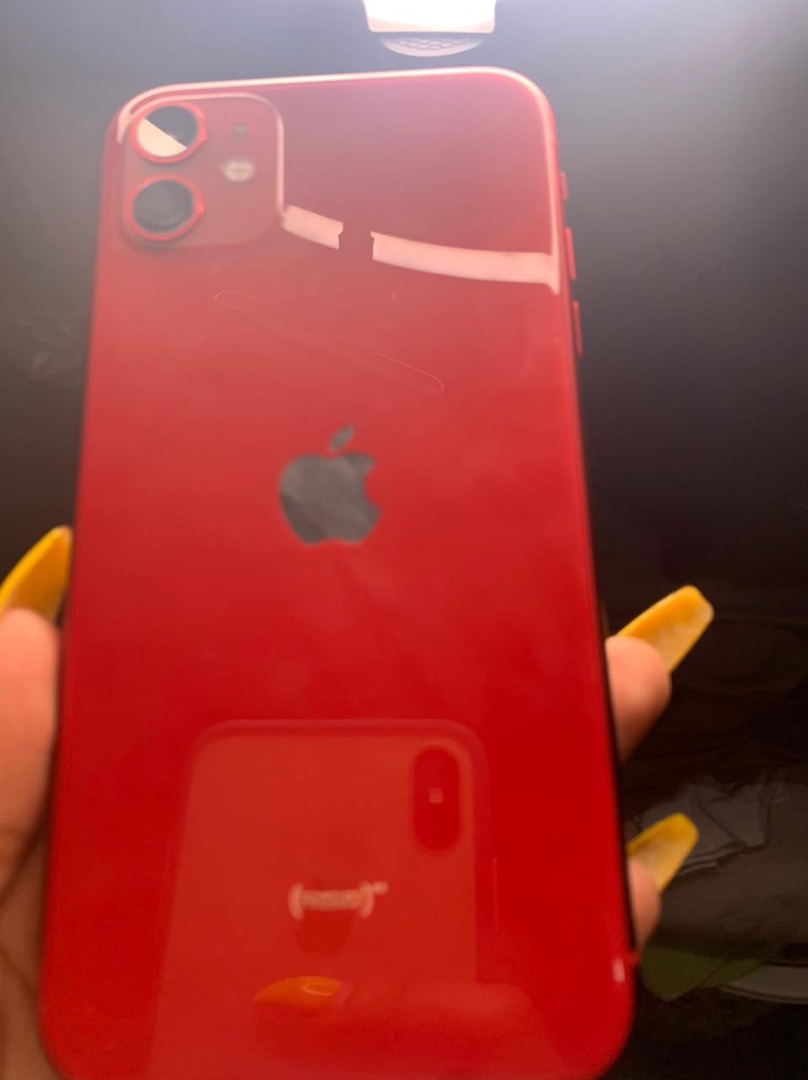 celulares y tabletas - Vendo iPhone 11 normal 64gb red 