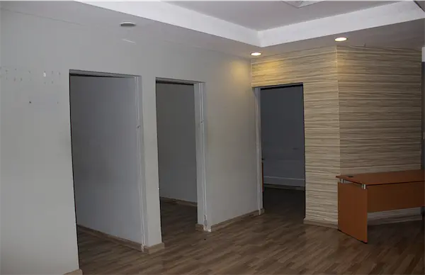 oficinas y locales comerciales - Local en zona Exclusiva de Naco 4