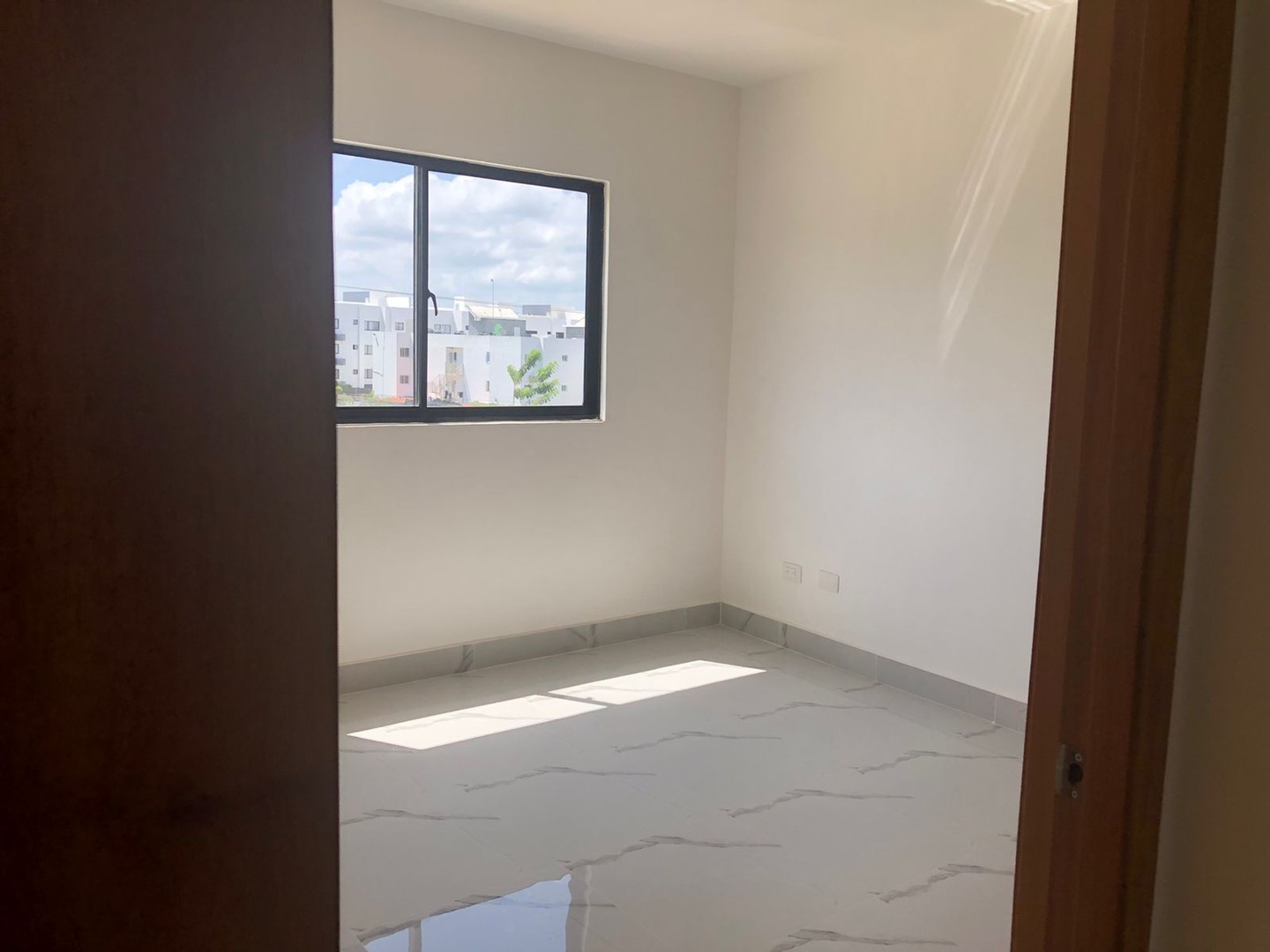 apartamentos - Apartamento Completamente Nuevo en Los Rieles, 3er Nivel  6