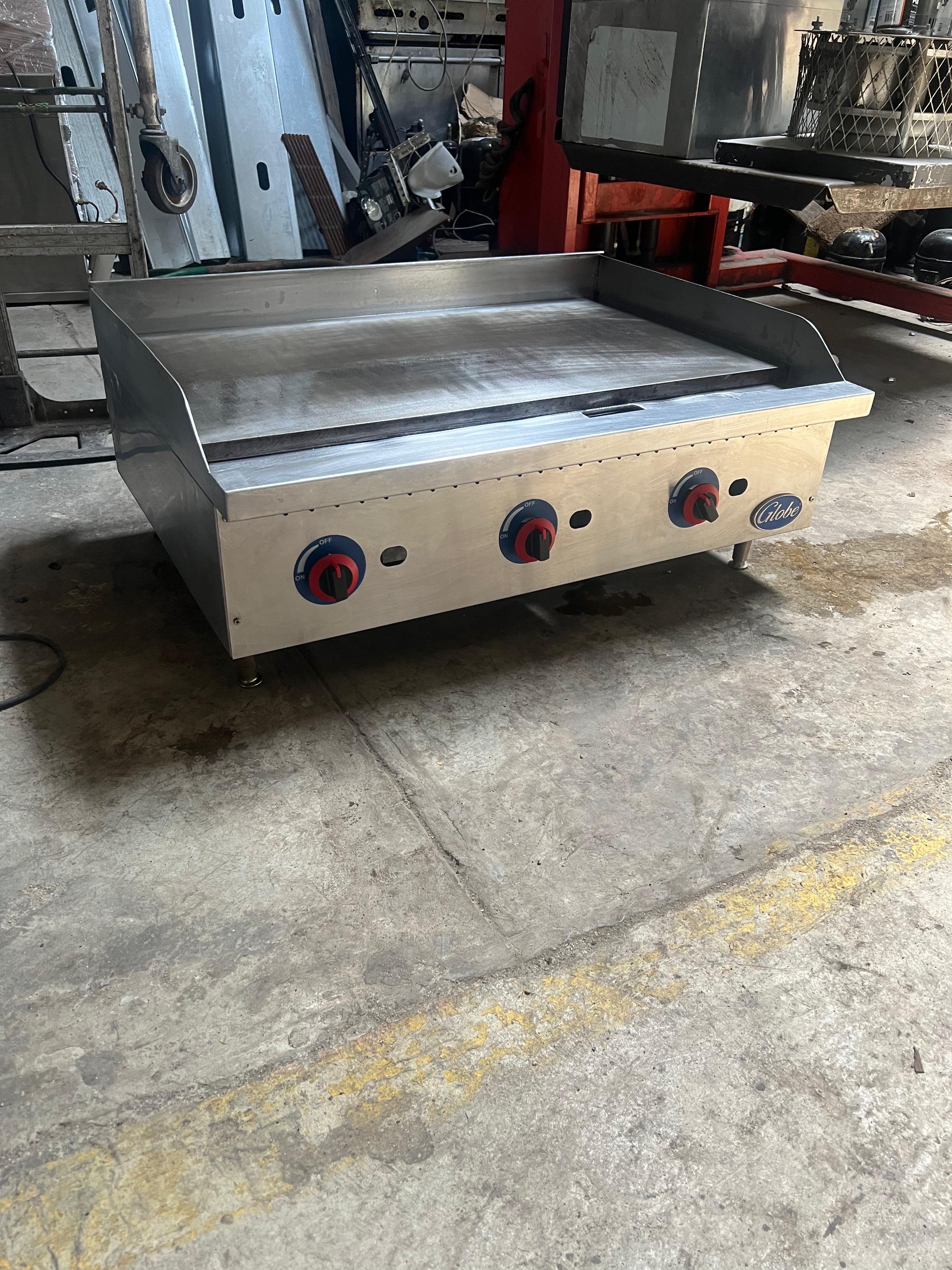 equipos profesionales - Plancha Industrial a gas  Americana Globe 36 pulgadas 1
