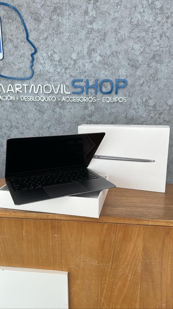 computadoras y laptops - MACBOOK AIR i3 2020 256GB 8GB RAM OPEN BOX (SOMOS TIENDA) 0