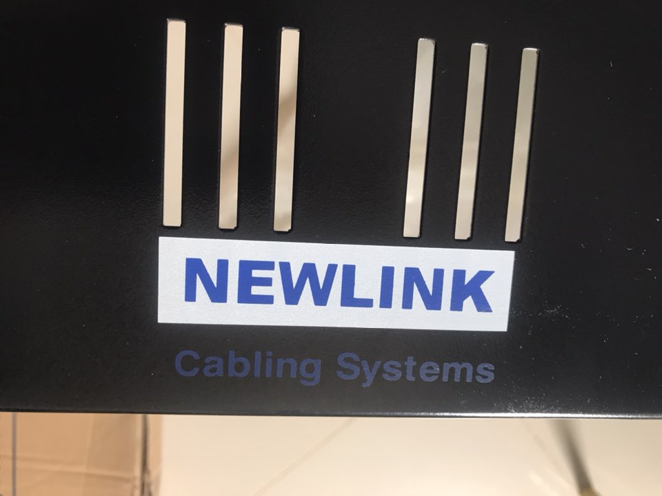 computadoras y laptops - Bandeja para Rack gabinete switch router Dvr NVR  1