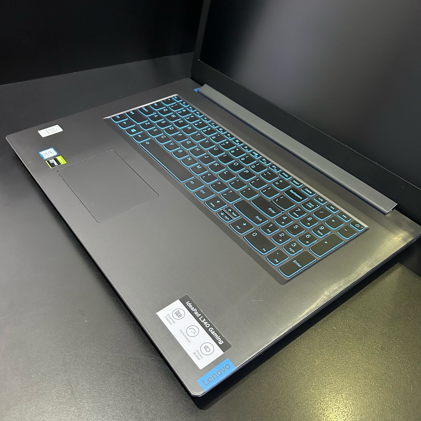computadoras y laptops - Lenovo Idepad 3 Gaming 17.3”.I7 9na Gen. 1TB de HDD y 128GB de SSD.8GB RAM 3