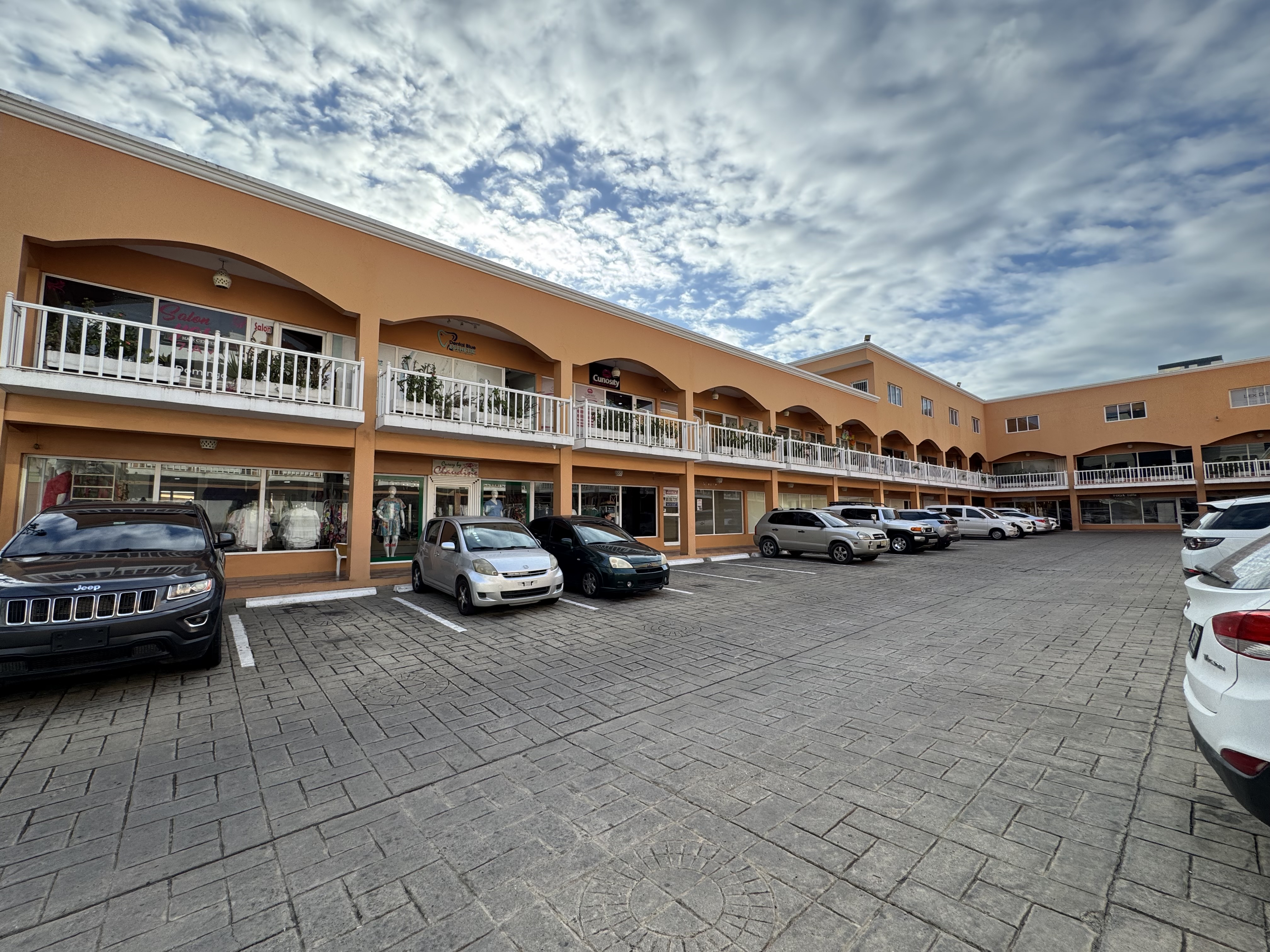 oficinas y locales comerciales - Local comercial en alquiler - Plaza Nuevo Sol, Jac 1