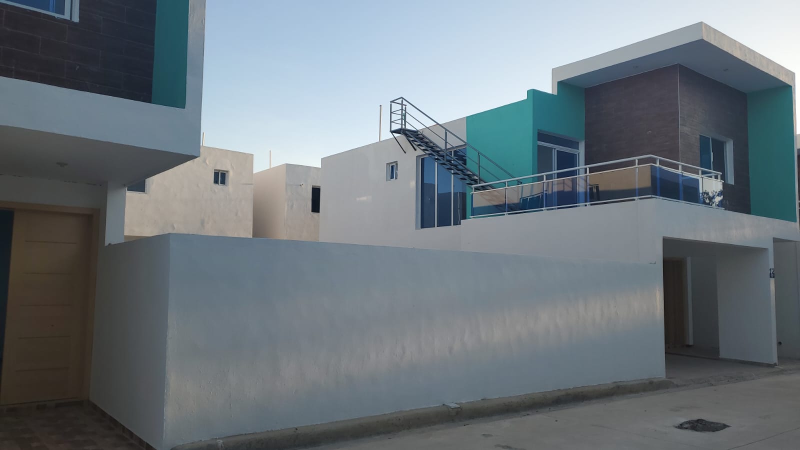 casas - Casas con piscina en proyecto cerrado, P. Oriental 6