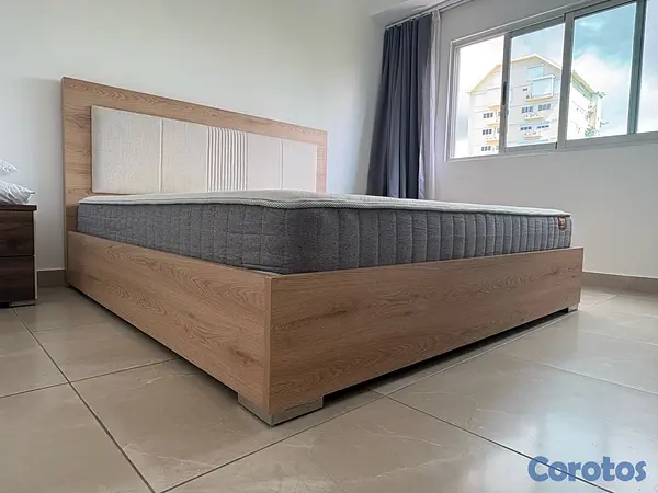 muebles y colchones - CAMA KING ACABADO DE MADERA NATURAL 2