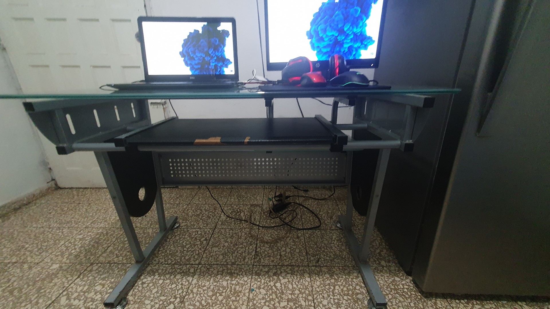 computadoras y laptops - Laptop, monitor, escritorio y mause gamer, 
 audífonos gamer.