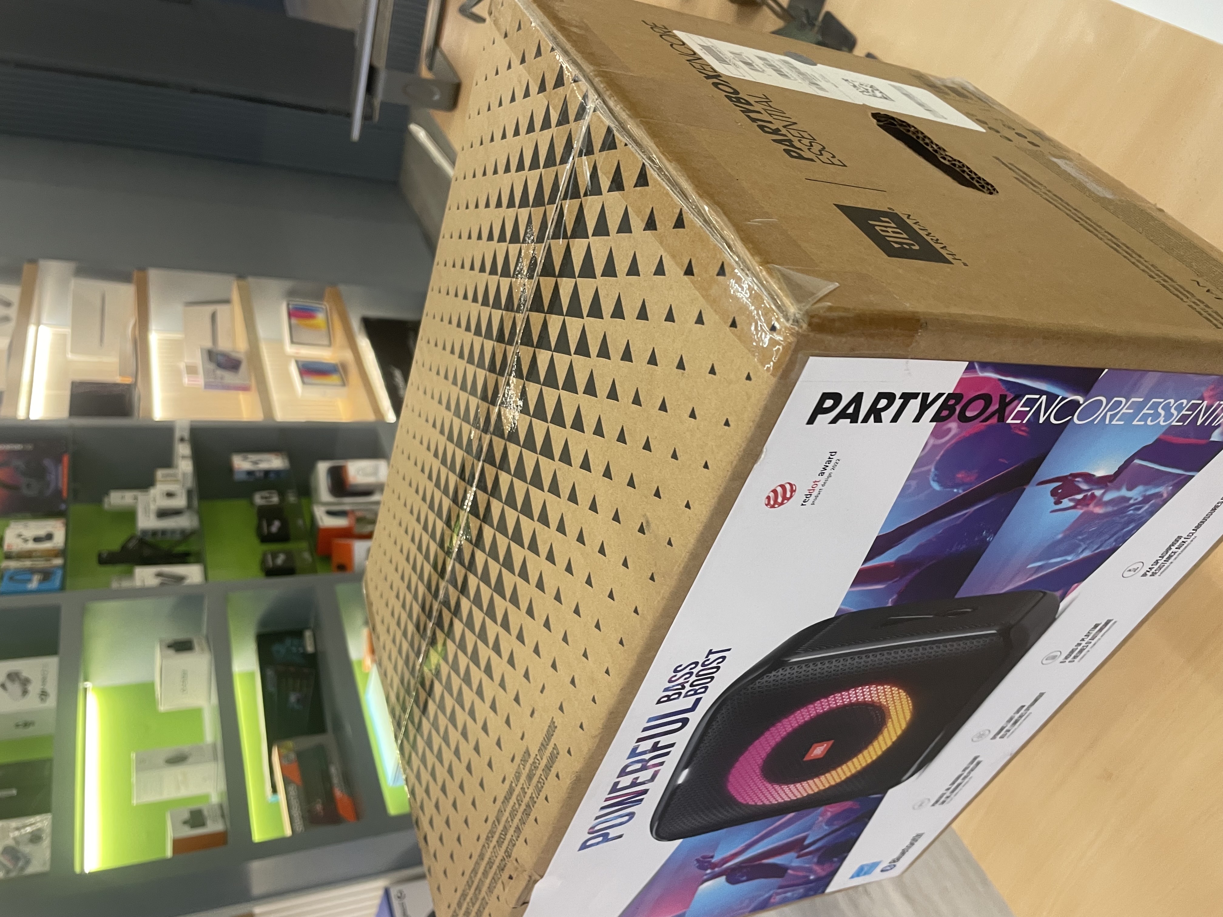 camaras y audio - Bocina JBL PARTYBOX ENCORÉ ESSENTIAL RD$17,500 4