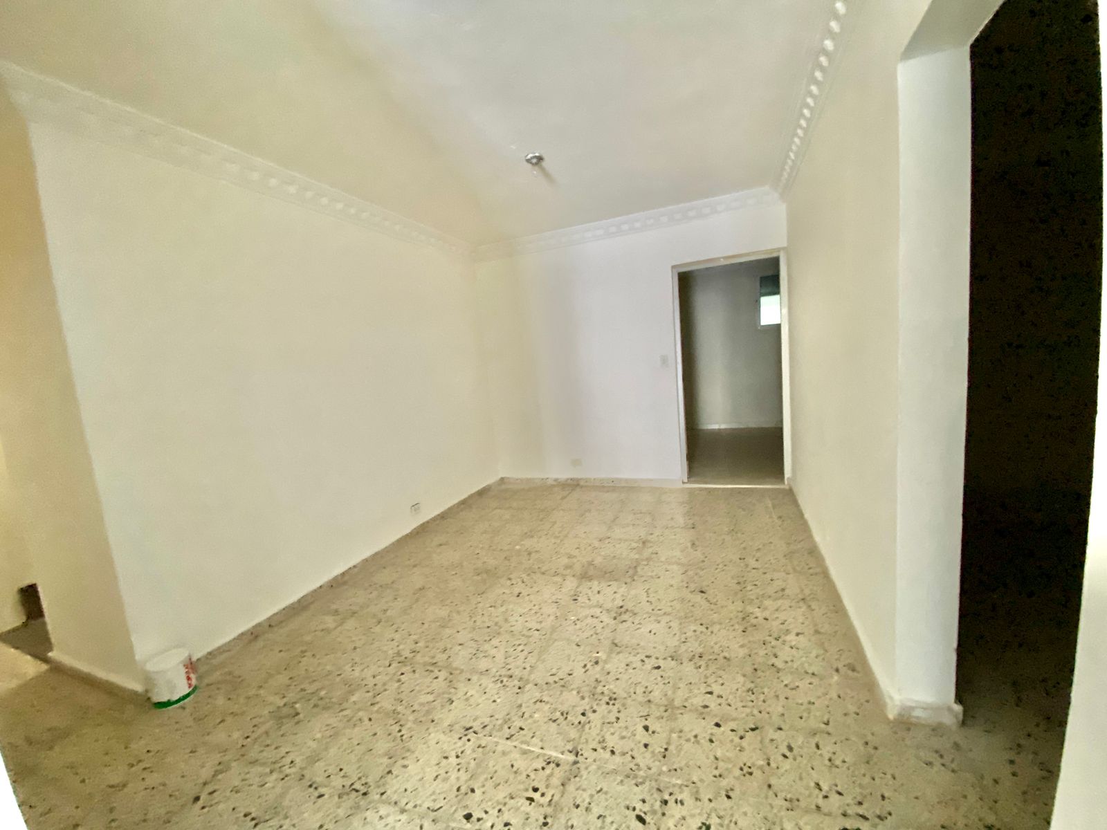 oficinas y locales comerciales - Alquilo local comercial en Av. Los Ríos   4