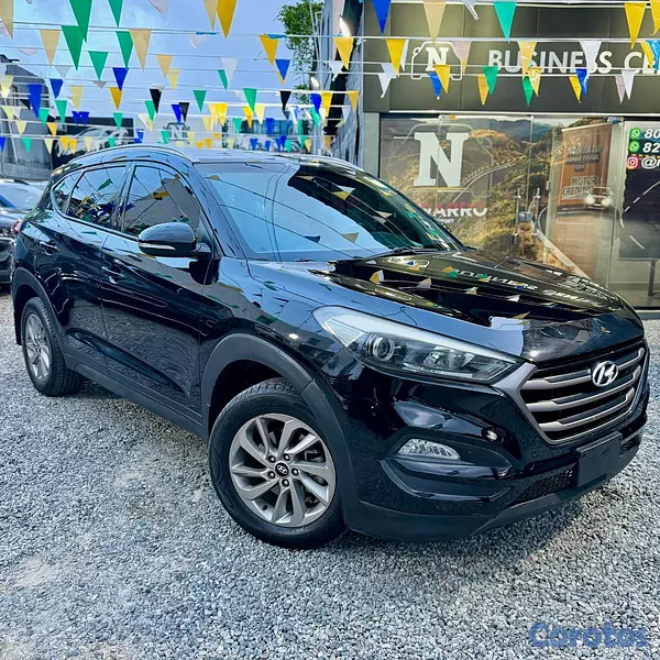 jeepetas y camionetas - HYUNDAI TUCSON GLS 2016 1