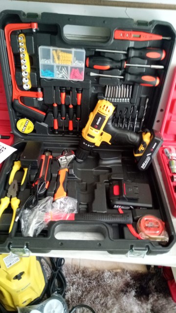 herramientas, jardines y exterior - Taladro 24 voltios recargable con herramientas y estuche