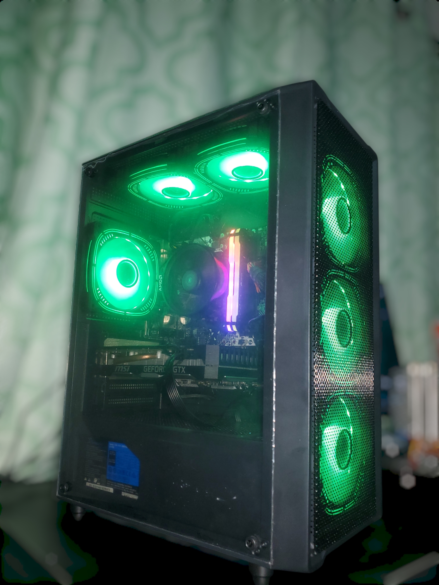 computadoras y laptops - PC AMD y Monitor 24" 16GB DDR4 Corsair RGB 1TB NVME 550w Gold Case 6 fan ARGB 1