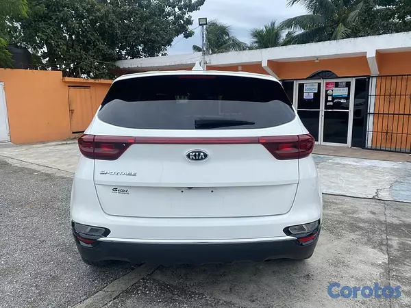 jeepetas y camionetas - Kia Sportage LX 2021 8