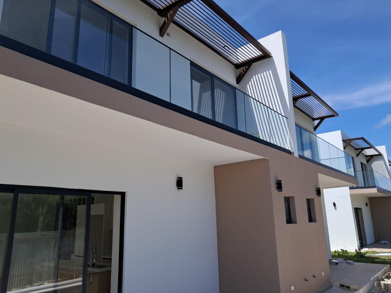 casas vacacionales y villas - Villas de Lujo en Vista Cana-Punta Cana   3