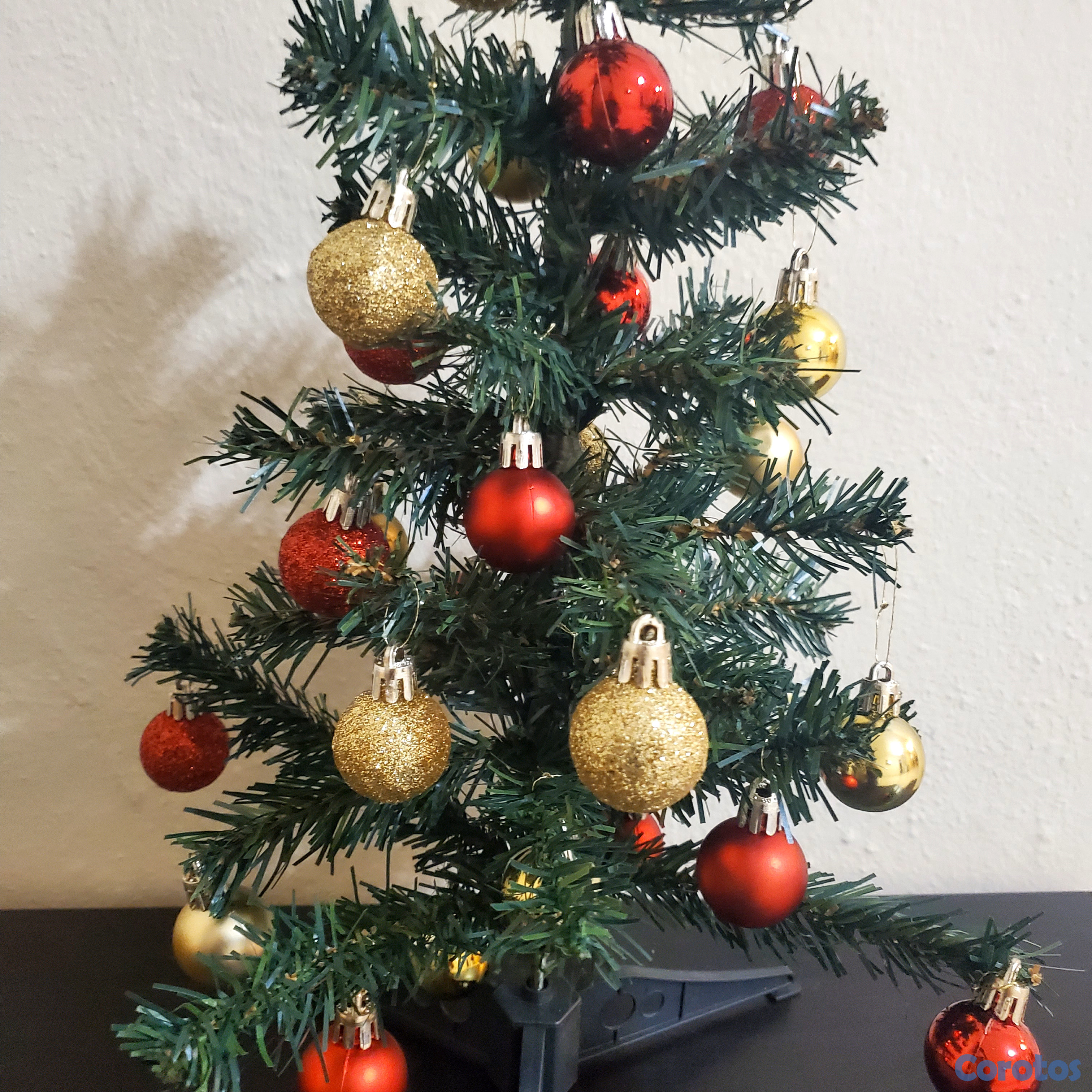 decoración y accesorios - Arbol de Navidad (Mini) para mesa. Incluye bolas. 5