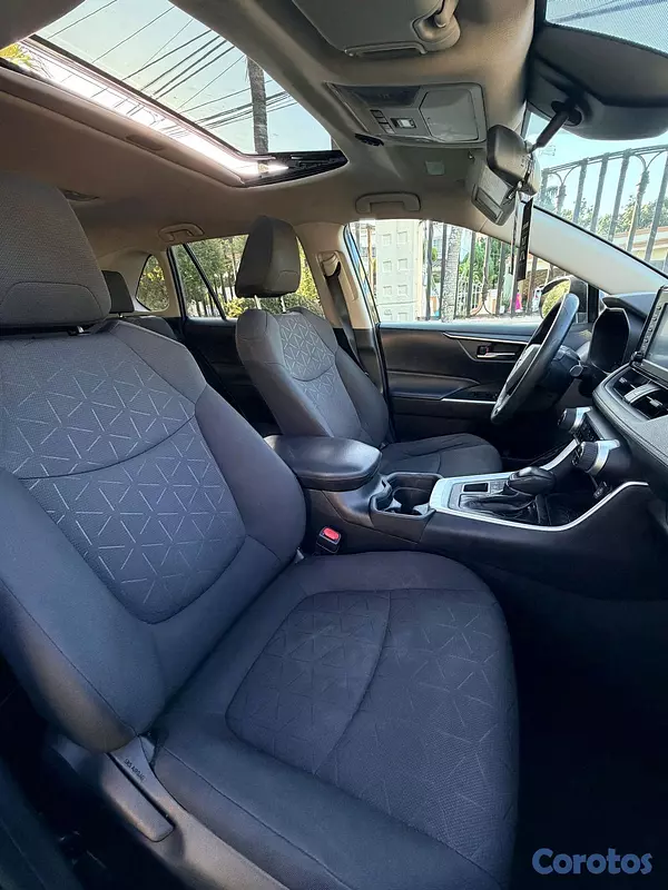 jeepetas y camionetas - Toyota rav4 2021 xle  3