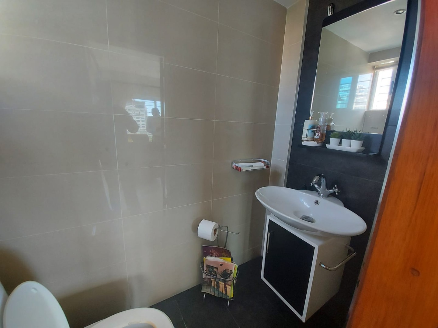 apartamentos - VENDO En Piantini Amplio Apartamento 5to Piso Con Ascensor código: PD53 5