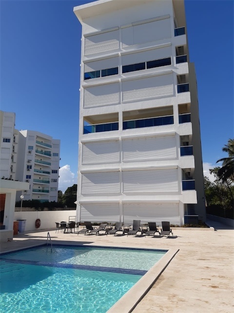 apartamentos - Venta de apartamento amueblado en Juan Dolio con 227mts frente a la playa 9