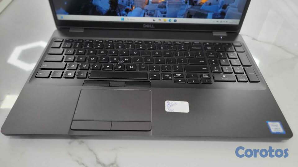 computadoras y laptops - Laptop Dell latitude 5500 i7 8va 16gb 256 ssd  2