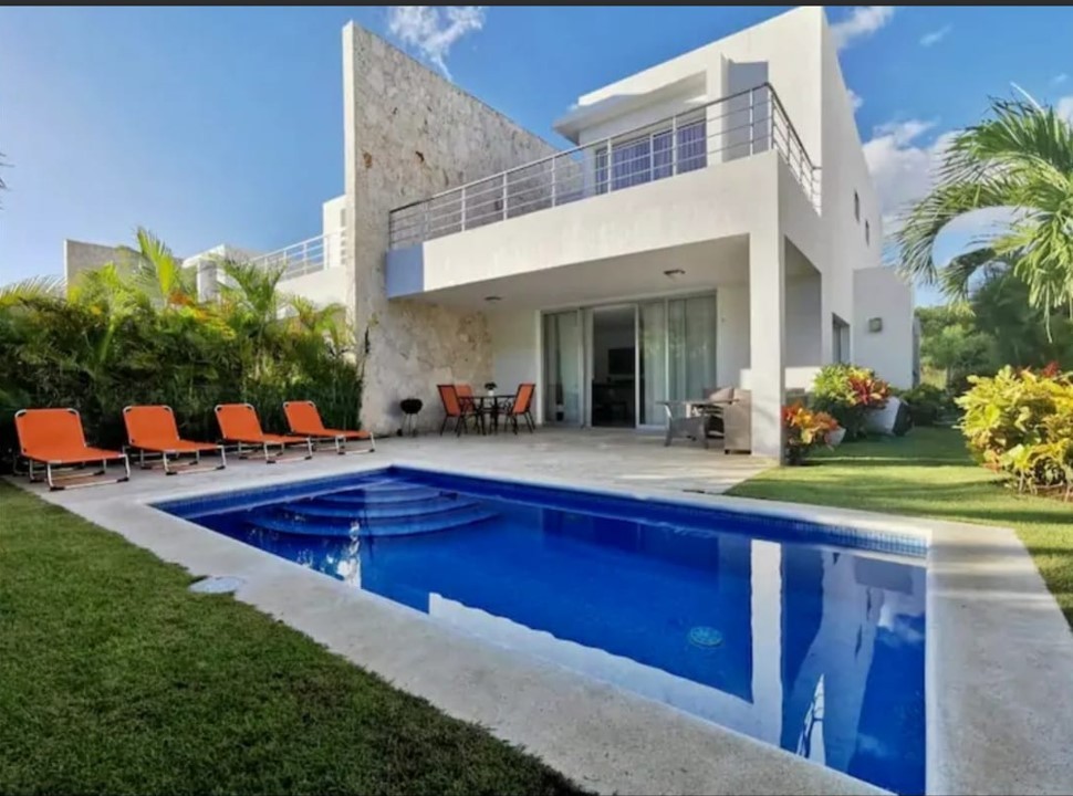 casas vacacionales y villas - Vendo en Playa nueva Romana 

La propiedad cuenta con 3 amplias hab, 3  0