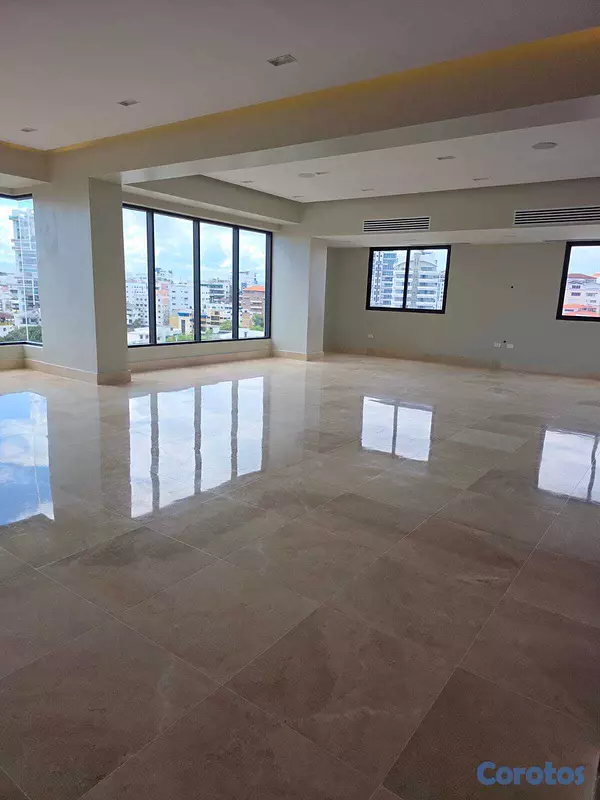 apartamentos - CACICAZGOS VENDE 2DA CON TERRAZA EXCLUSIVA TORRE  UBICACIÓN UNICA 5