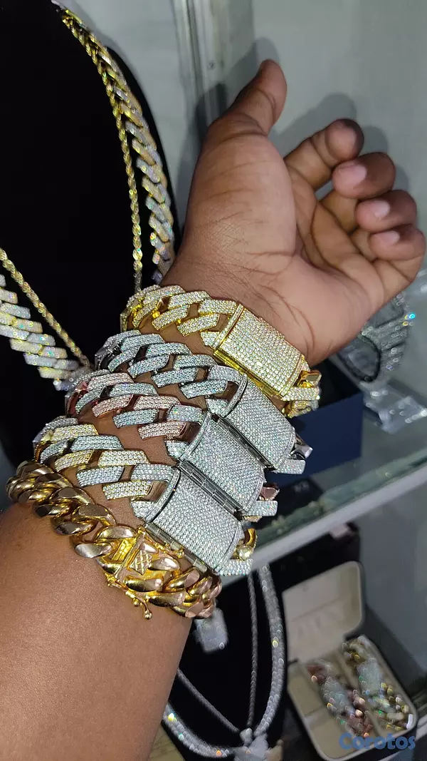 joyas, relojes y accesorios - Cadenas doble tono material Brass con baño de oro, guillos doble tono, anillos 8