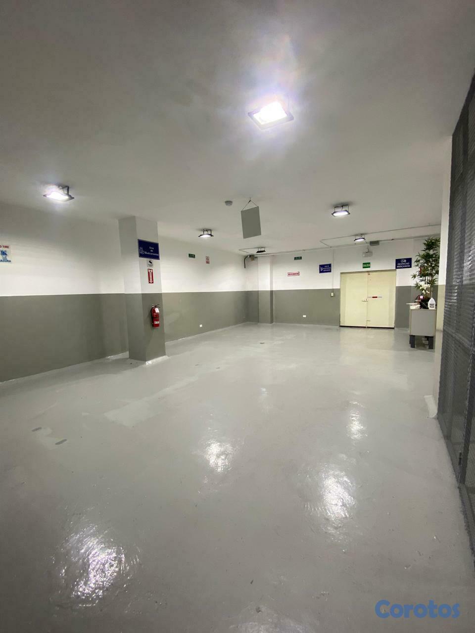 oficinas y locales comerciales - LOCAL EN ALQUILER EN EL CORAZON DE GAZCUE 1