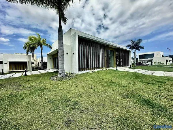 casas vacacionales y villas - Escapada Perfecta: Villa Segura con Piscina y Gym 8
