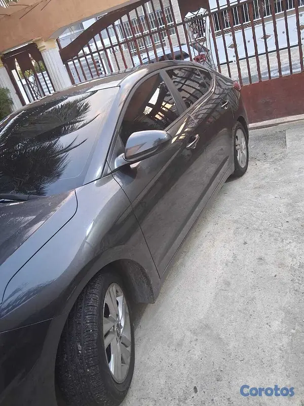 carros - Se vende carro recién importado 5