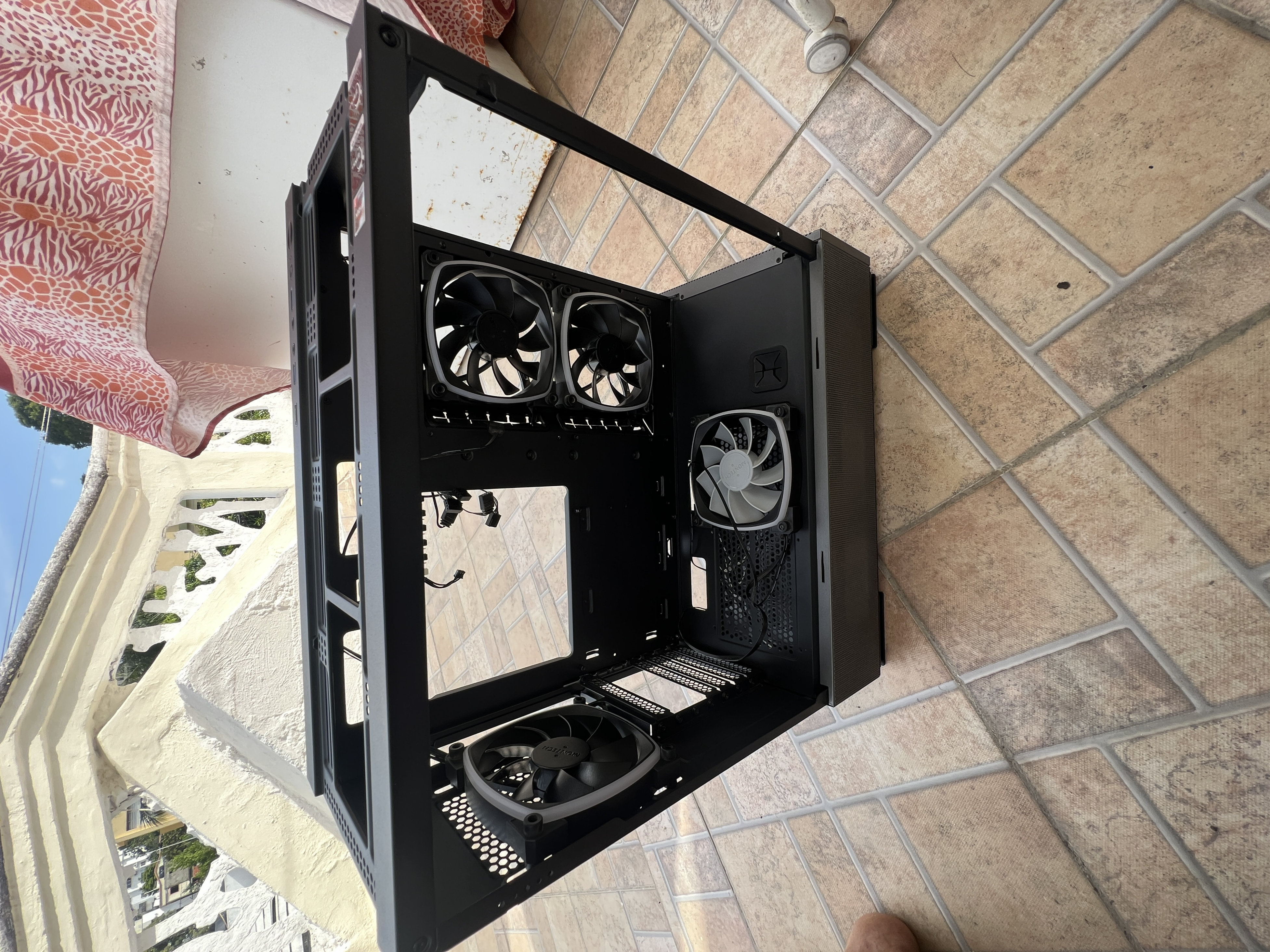 computadoras y laptops - Case: Montech ventilador ARGB  2