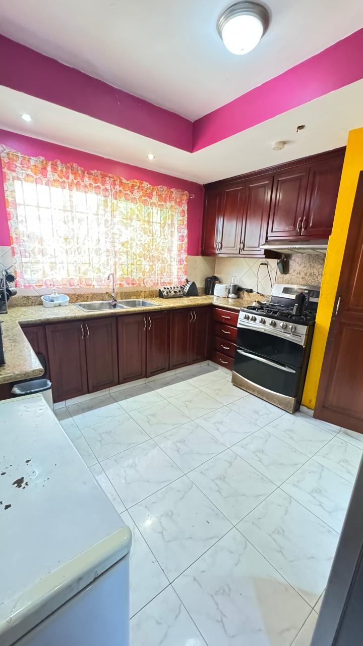 casas - Vendo en la Meseta   Casa de Dos Niveles 6