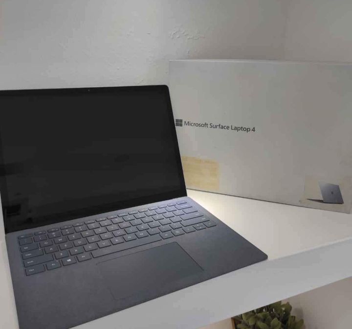 computadoras y laptops - Laptop Microsoft Surface 4, pant 14'' QHD, core i5, 512GB SSD, 8GB RAM, Nueva 1