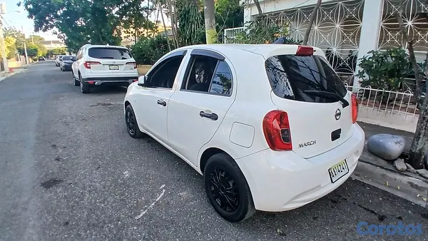 carros - NISSAN MARCH 2018.  2