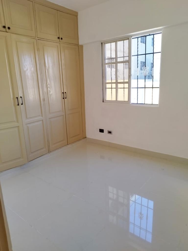 apartamentos - Se vende apartamento en Villa Aura 5