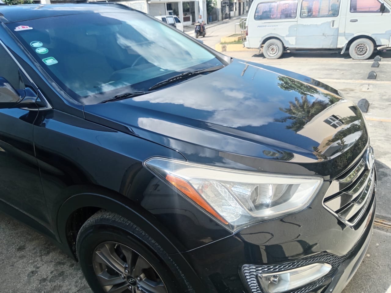 jeepetas y camionetas - Hyundai Santa Fé 2013 en perfecta condición 2