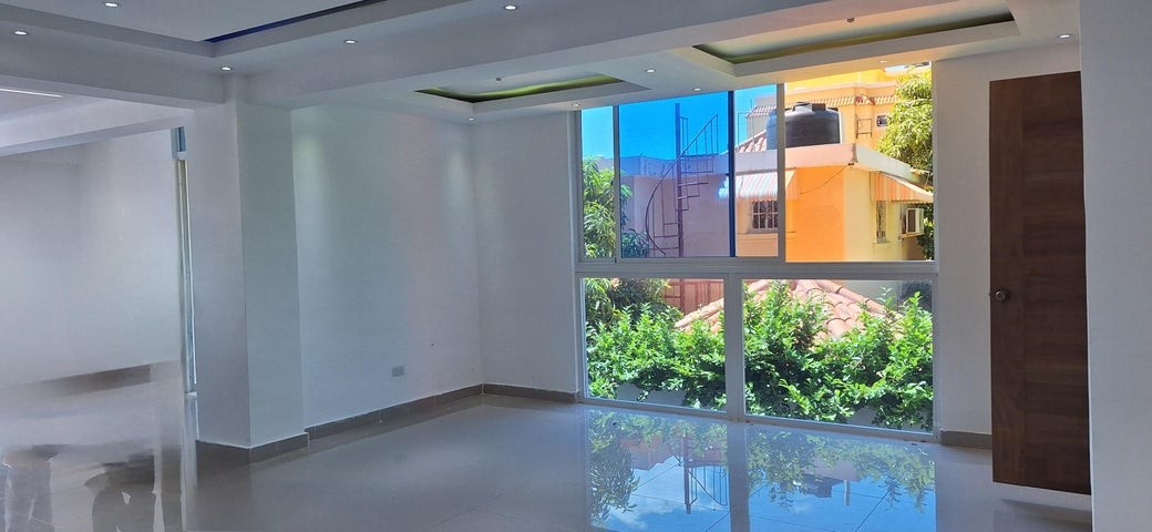 apartamentos - Apartamento en venta Los Tres Ojos #24-1867 tres dormitorios, piso bajo, 2 ptos. 1
