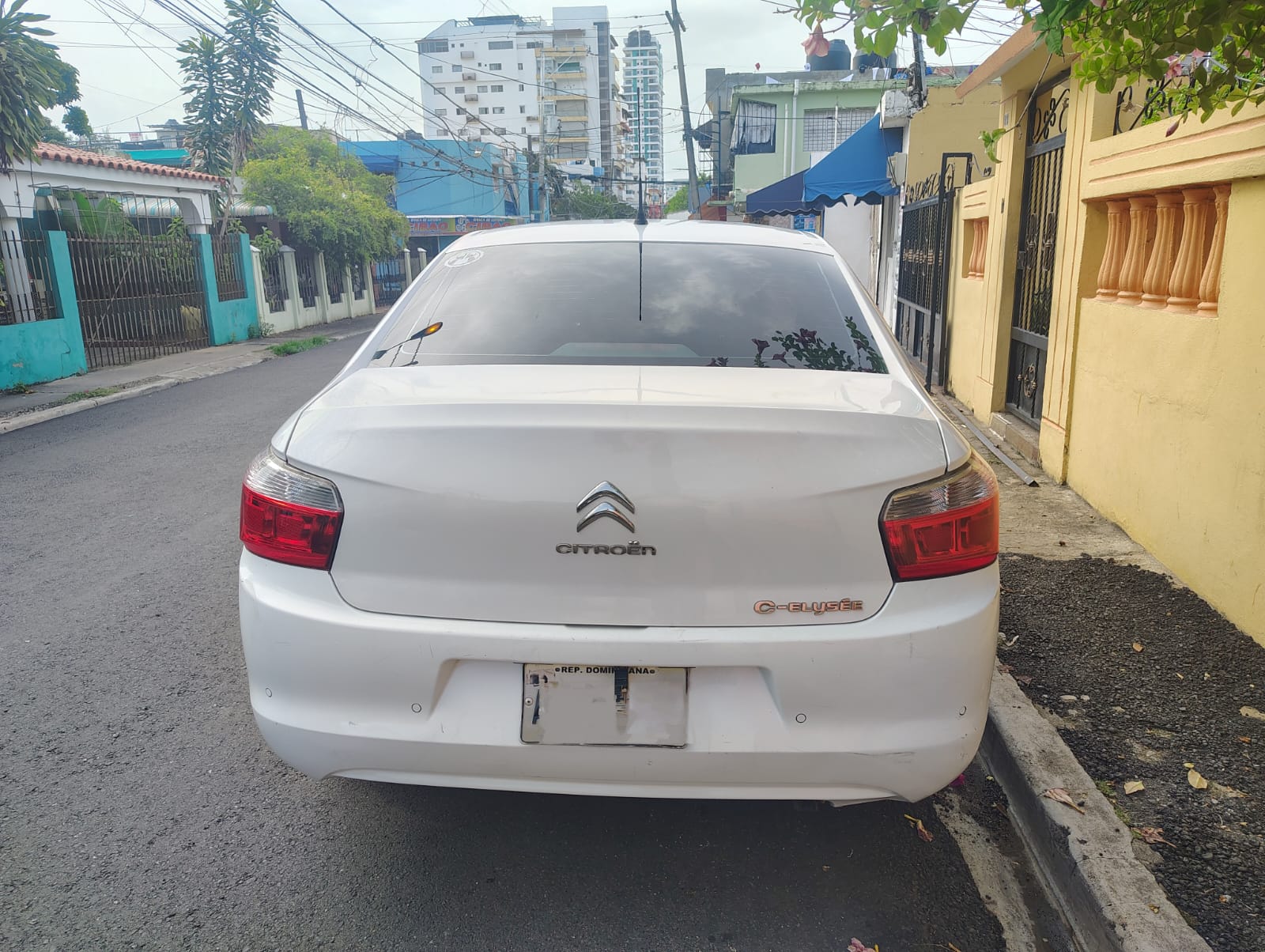 carros - **OFERTA** Citroën C-elysée 1