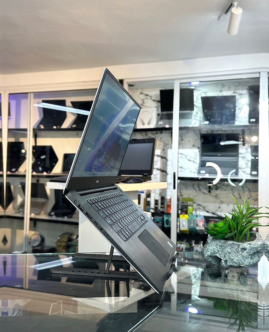 computadoras y laptops - Laptop Dell XPS 1TB SSD $22,000 4
